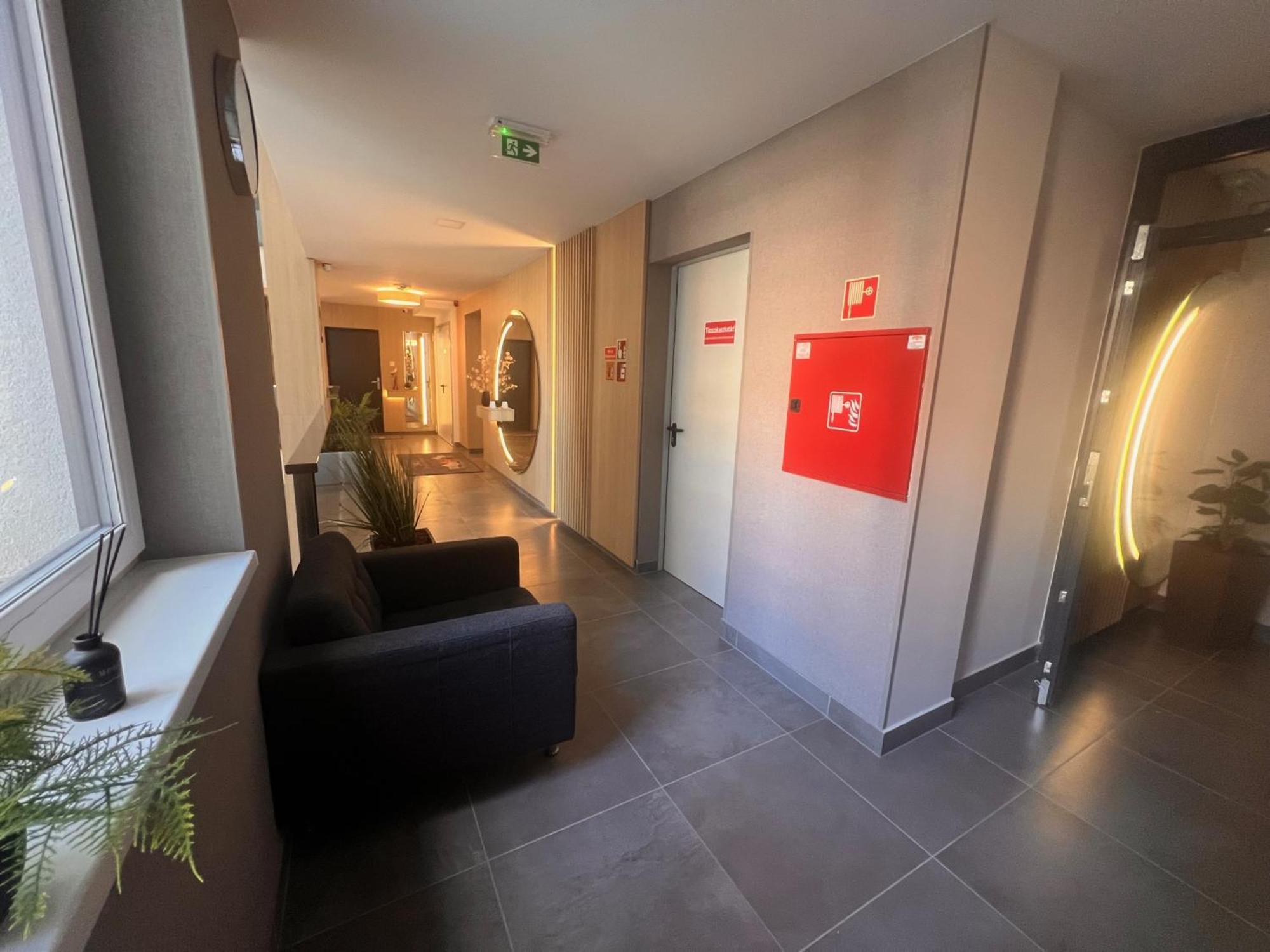 Karzo Property Lk 204 Будапеща Екстериор снимка