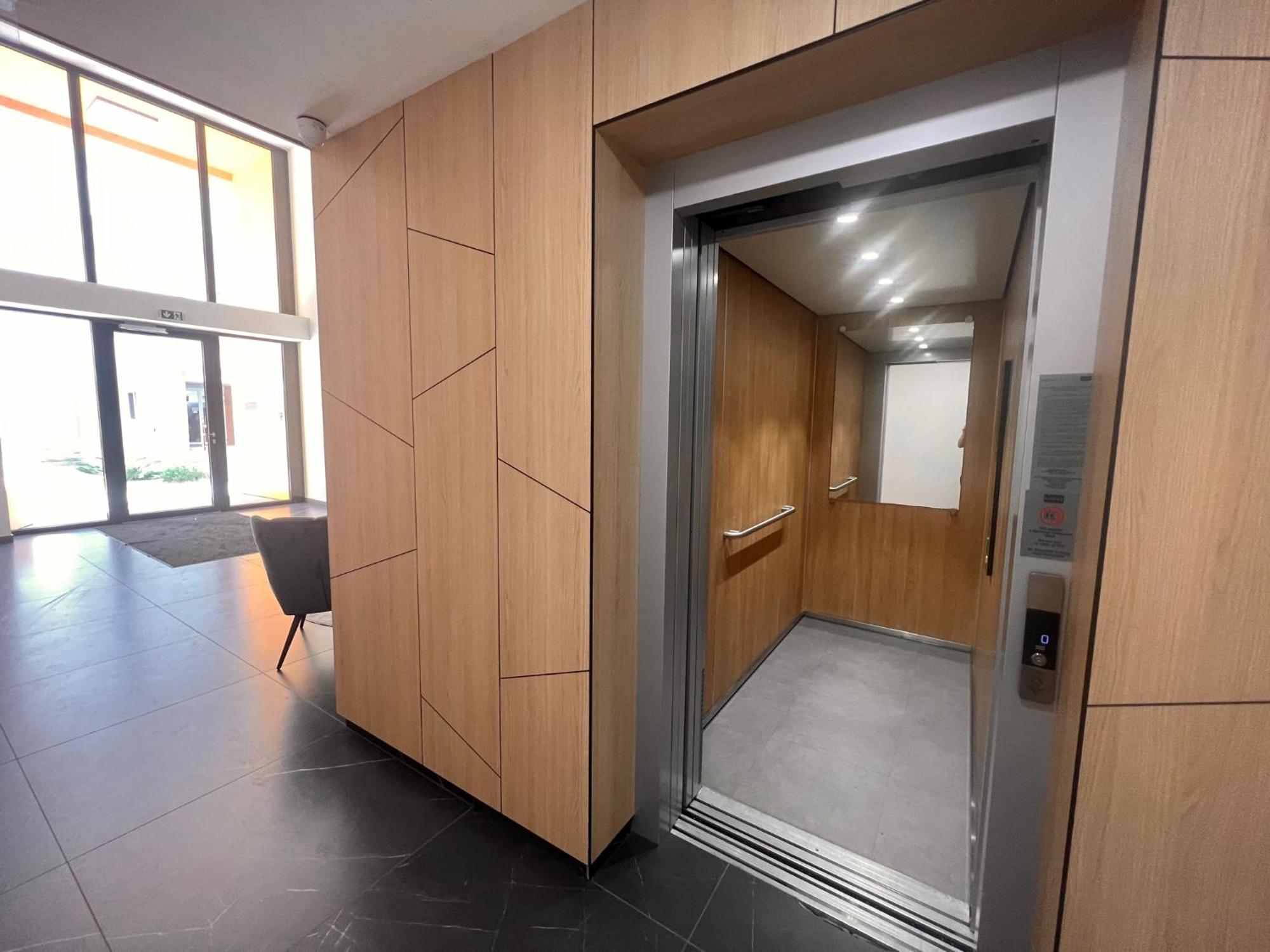 Karzo Property Lk 204 Будапеща Екстериор снимка