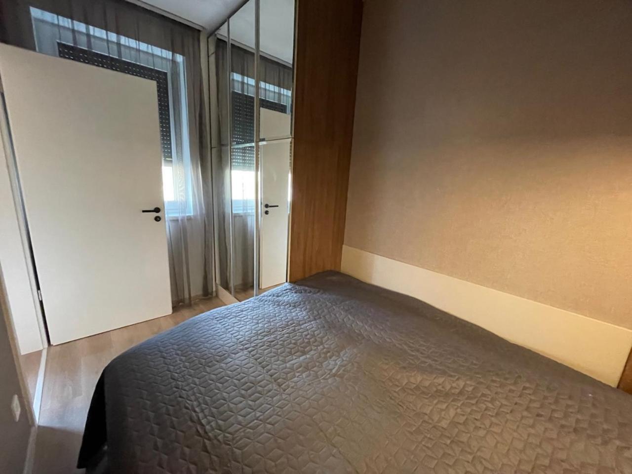 Karzo Property Lk 204 Будапеща Екстериор снимка