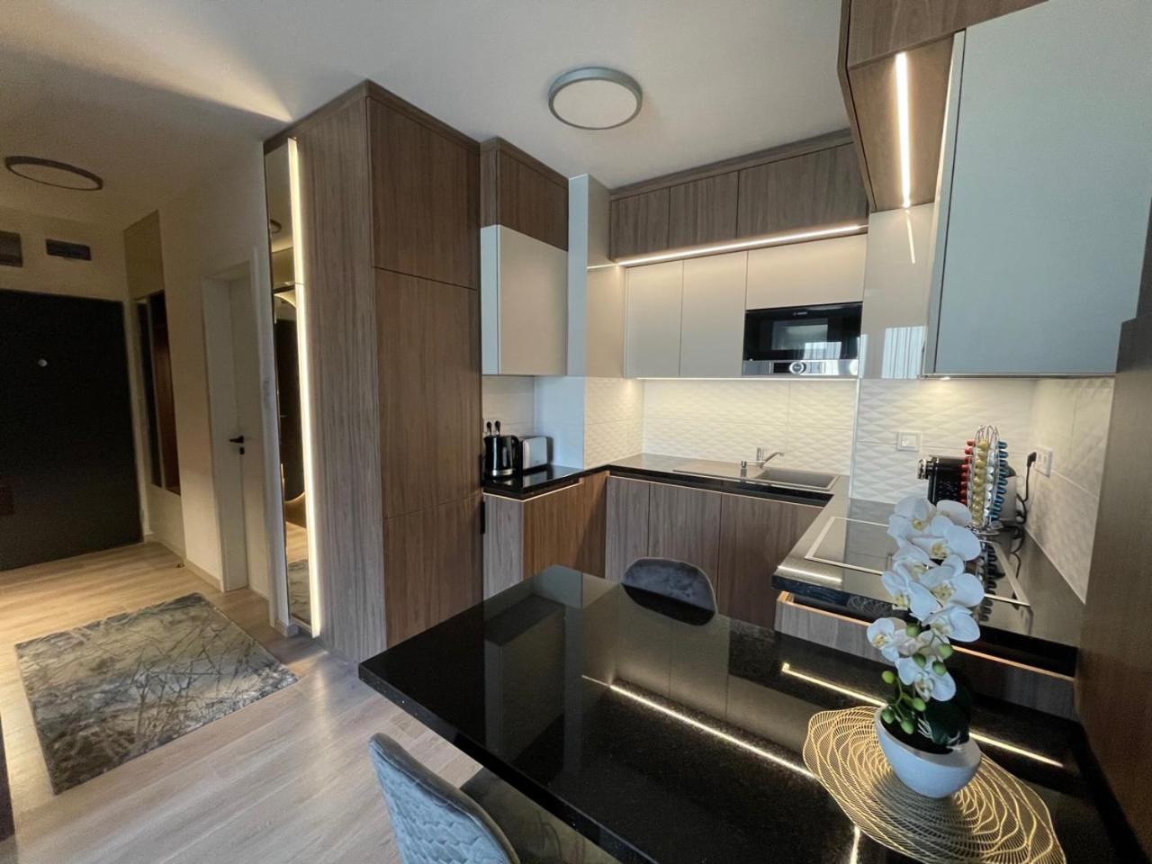 Karzo Property Lk 204 Будапеща Екстериор снимка