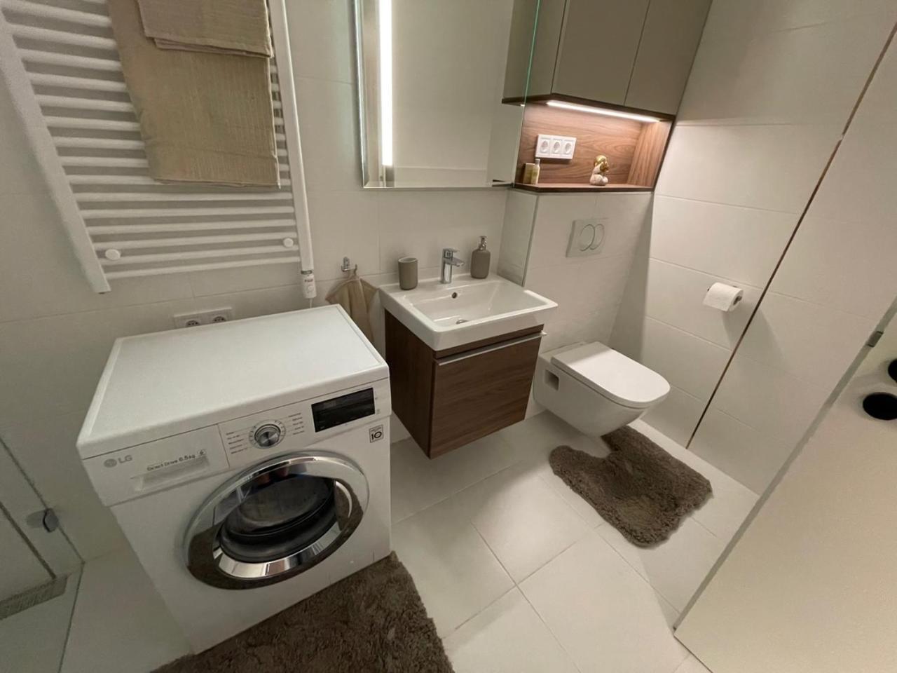 Karzo Property Lk 204 Будапеща Екстериор снимка