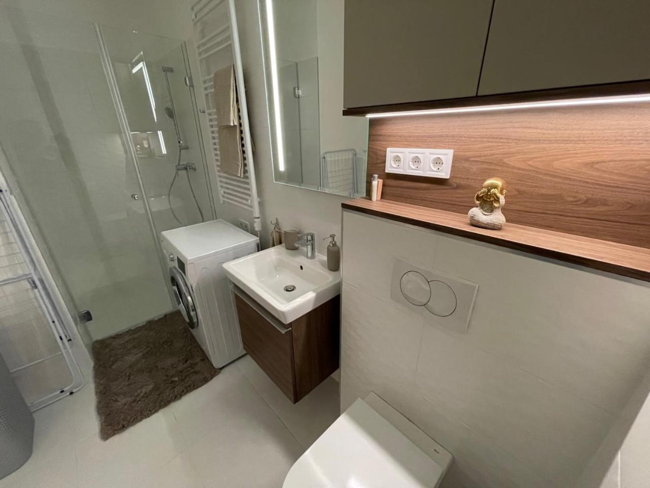 Karzo Property Lk 204 Будапеща Екстериор снимка